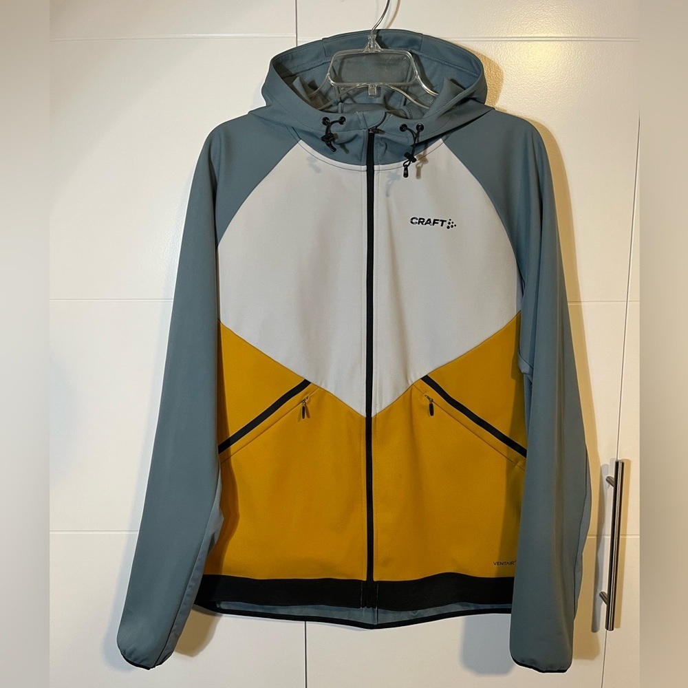 Craft Women’s Glide Hood Jacket in Trooper/Tawny colorway Size XL